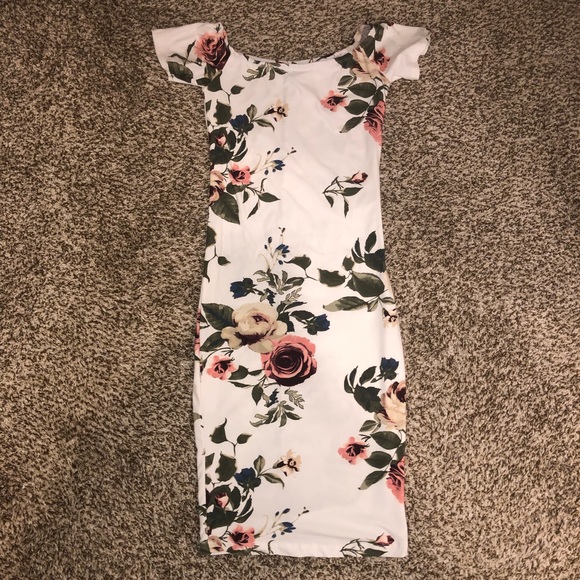Form Fitting Flower Dress - Picture 1 of 3